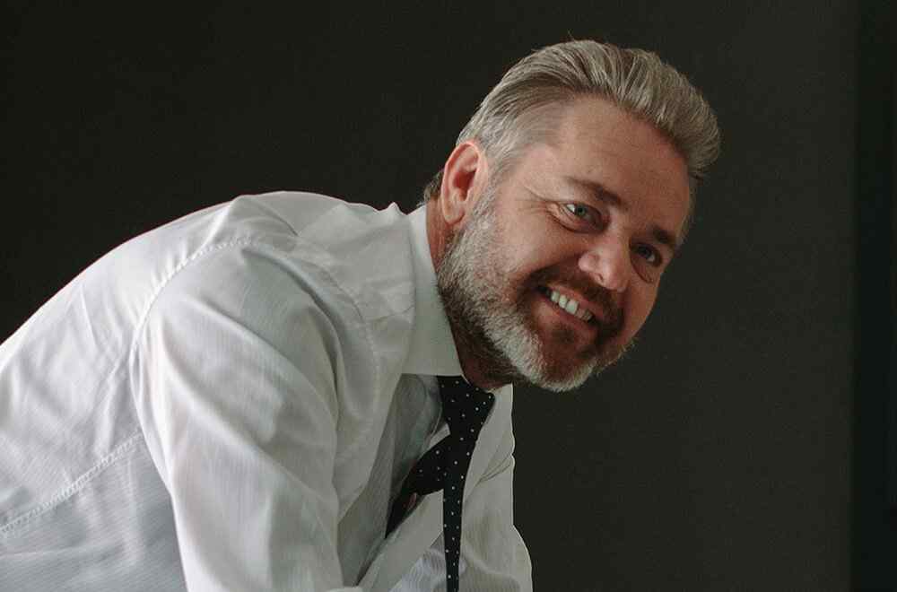 https://www.stephenjohnlawyers.com.au/wp-content/uploads/2019/10/our_team_01.jpg